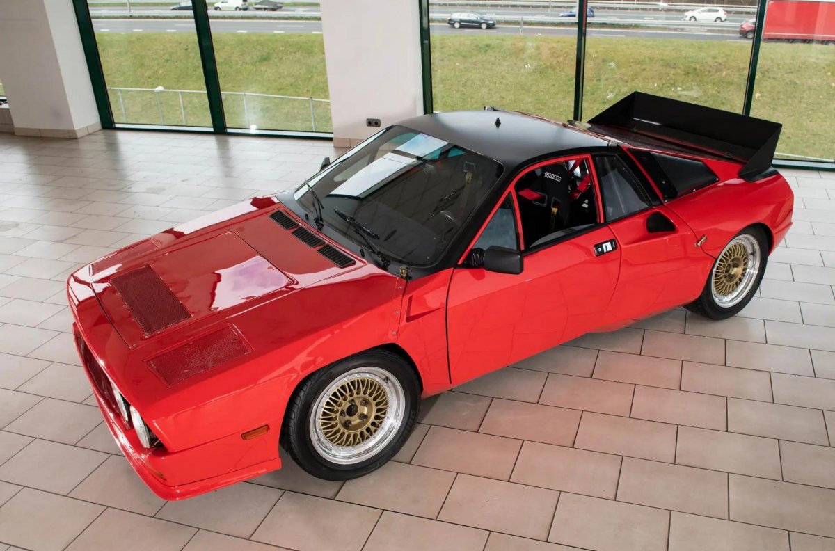 Lancia 037