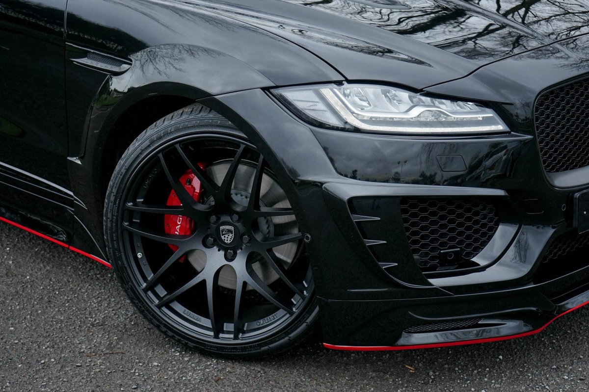 Jaguar f-Pace Lumma