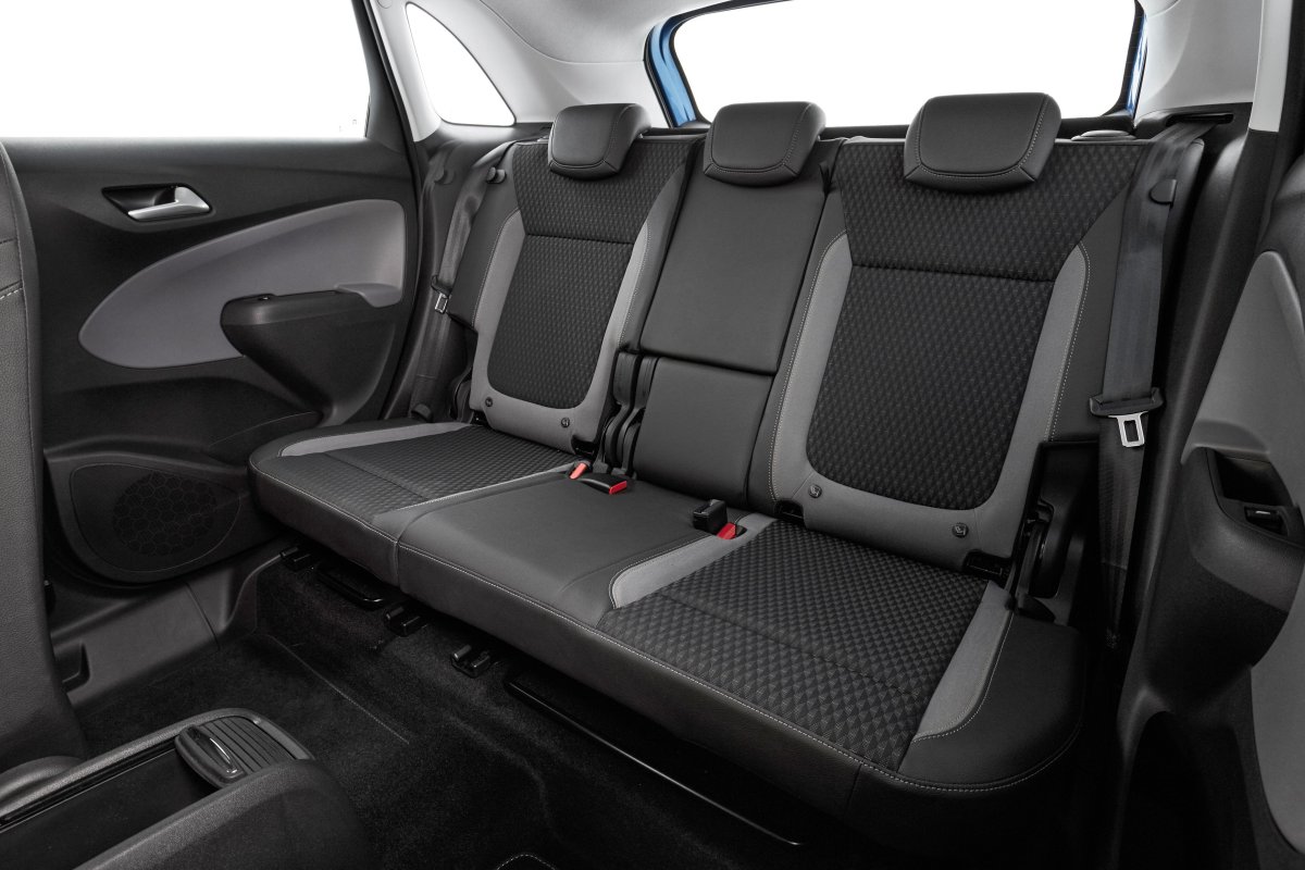 Opel Crossland багажник