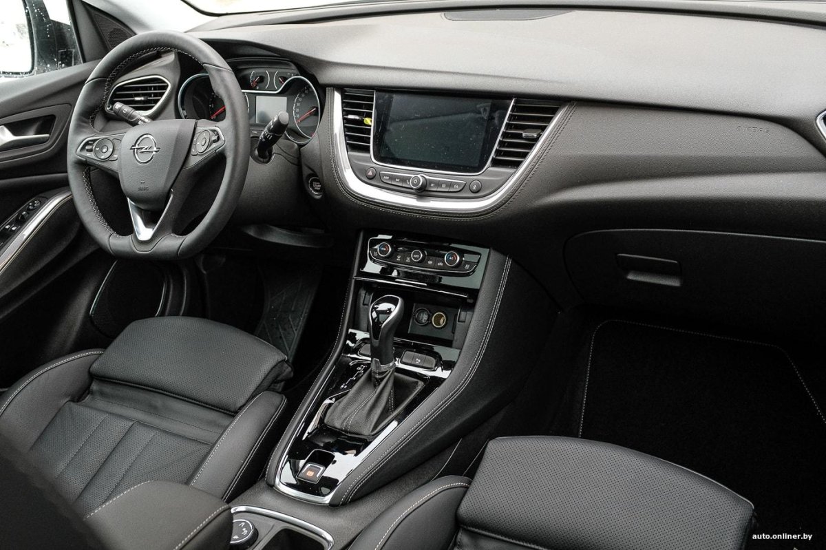 Opel Grandland x интерьер