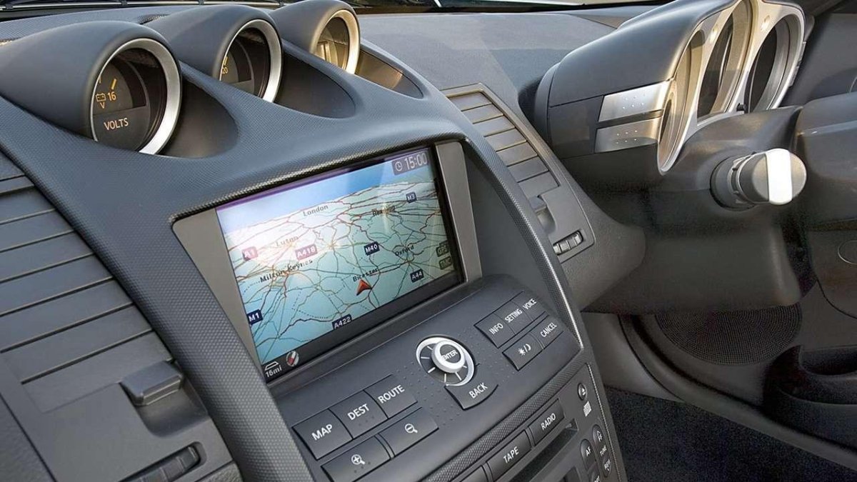 Nissan 350 z магнитола