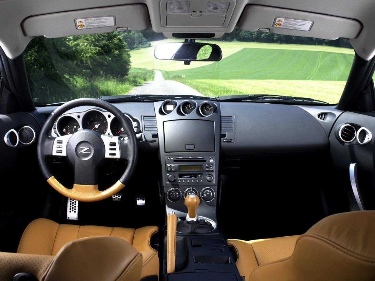 Nissan 350z 2003 салон