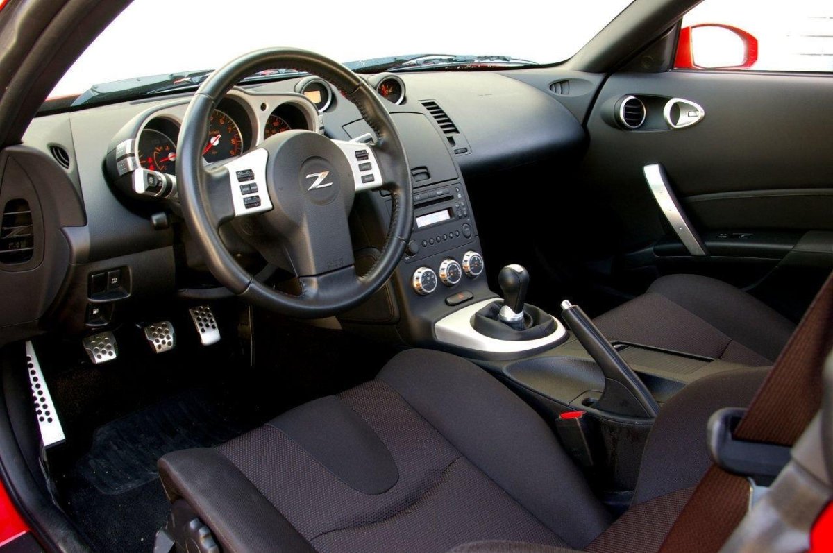 Ниссан 350z салон