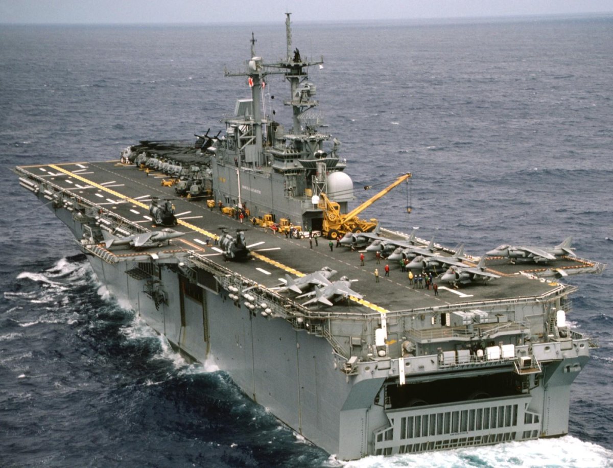 Десантный корабль Wasp