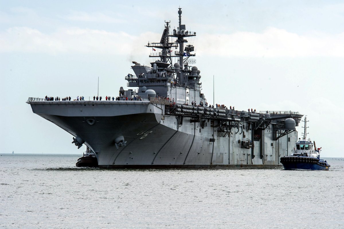 Корабль USS America (LHA 6)