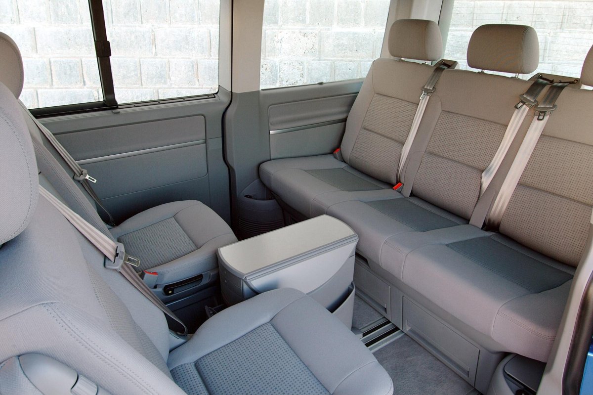 Volkswagen Caravelle 9 местный