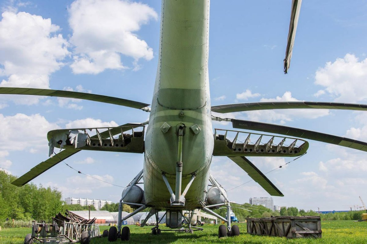 Транспортный вертолет ми-10к