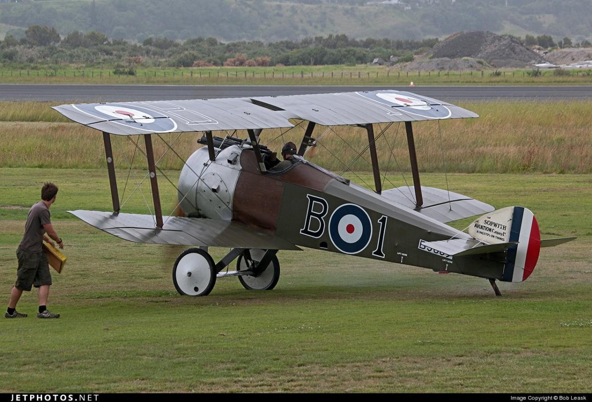 Истребитель Camel f1