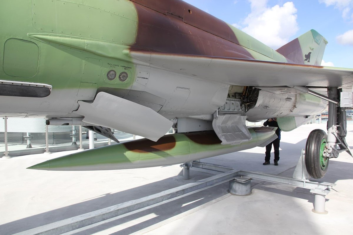 Миг 21 подвесные баки