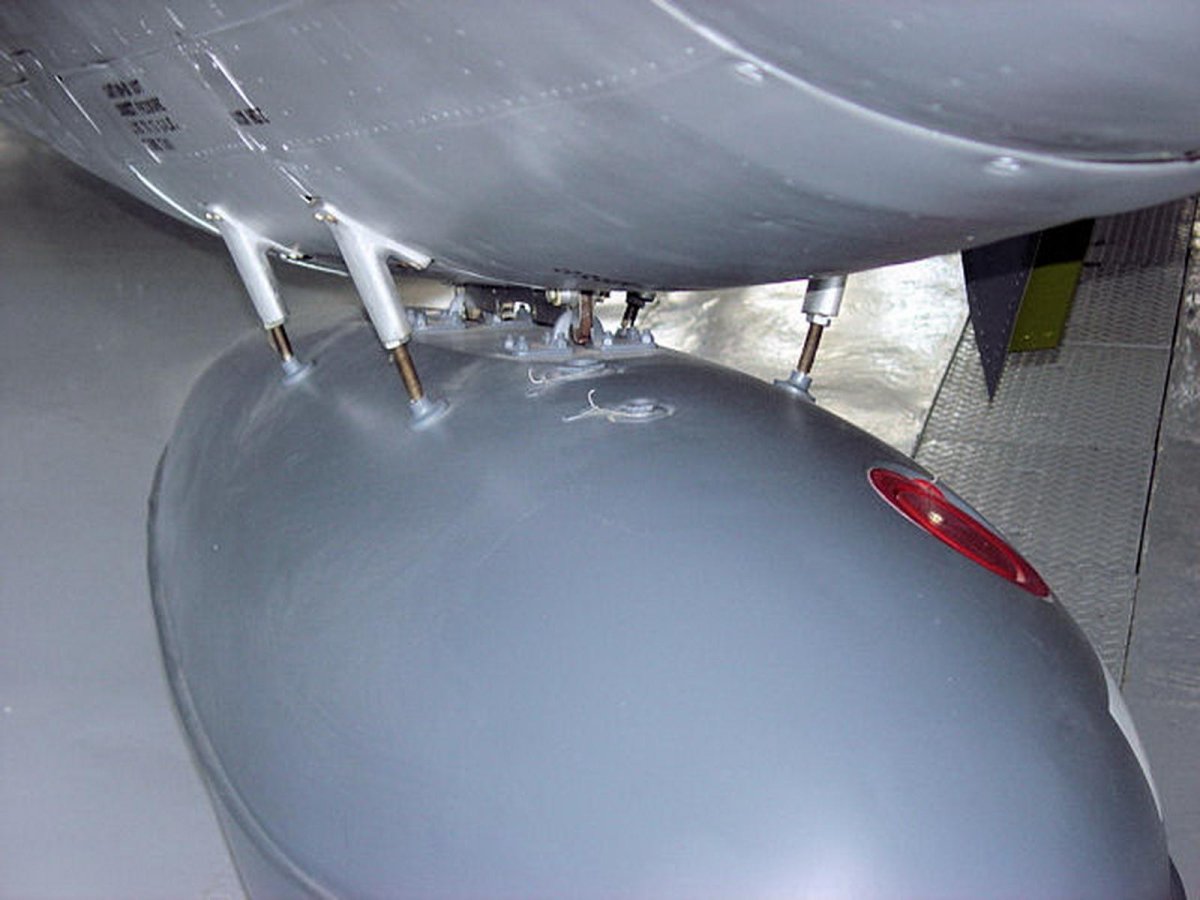 Подвесные топливные баки Су-24