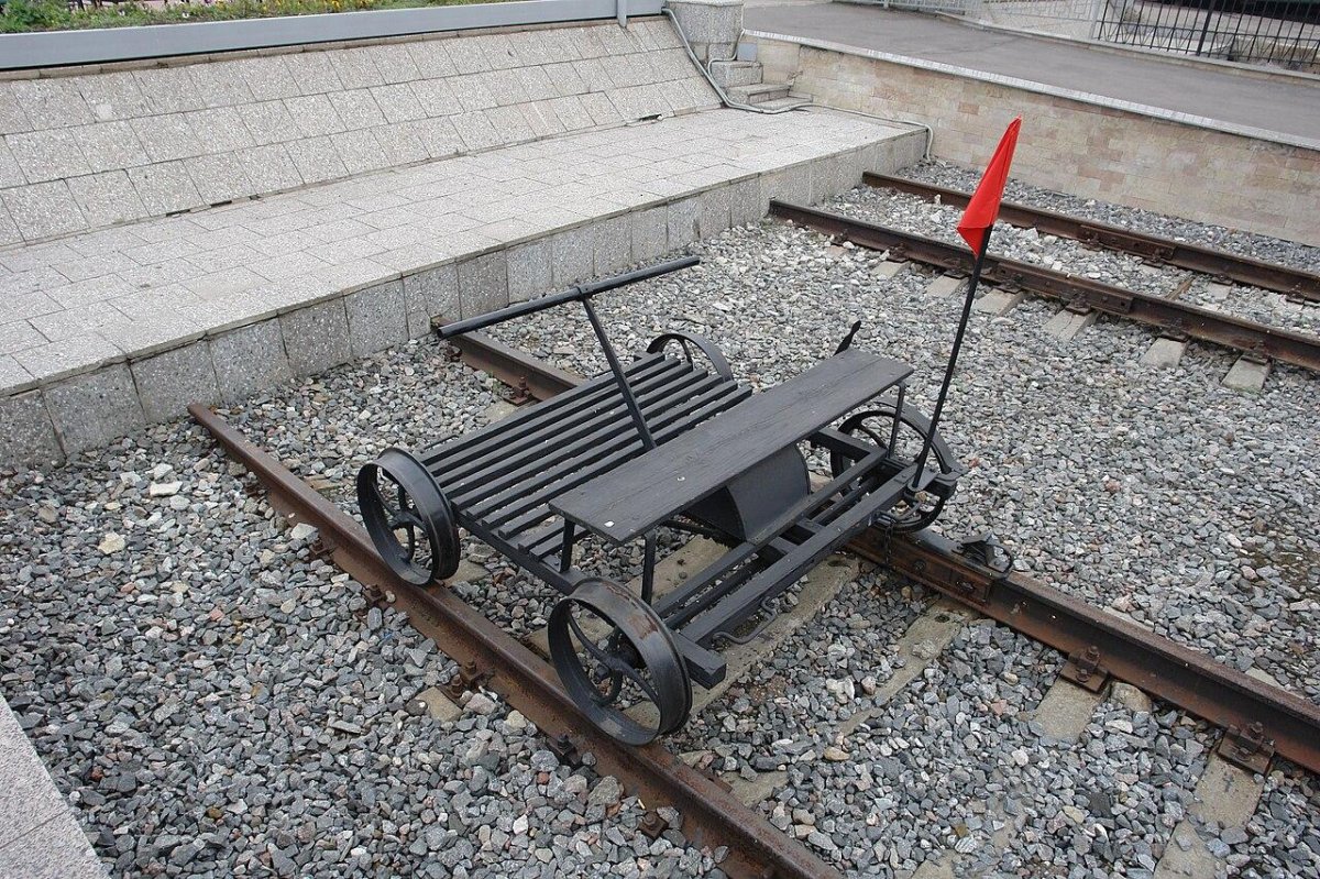 Дрезина 19 век