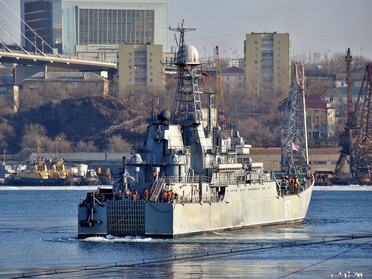 Корабль Пересвет Владивосток