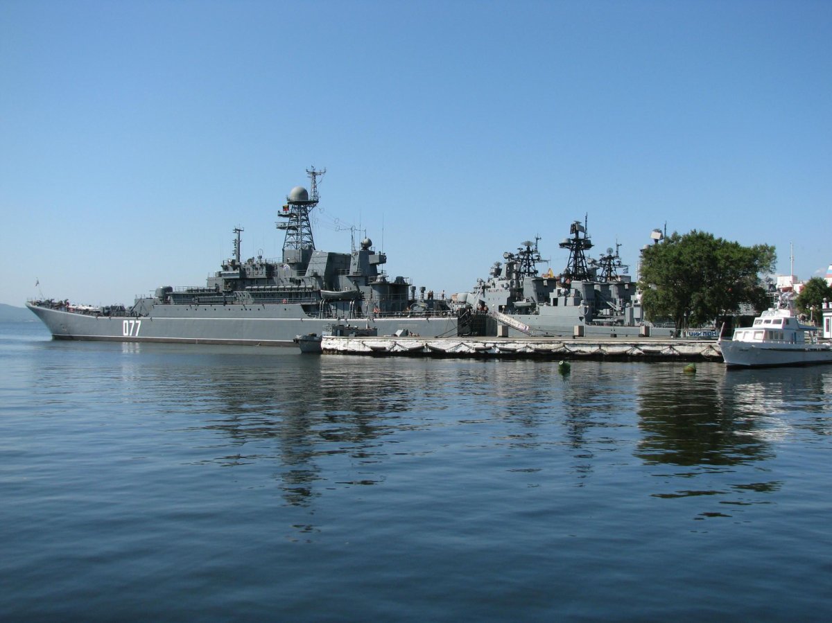 Корабль Пересвет во Владивостоке БДК