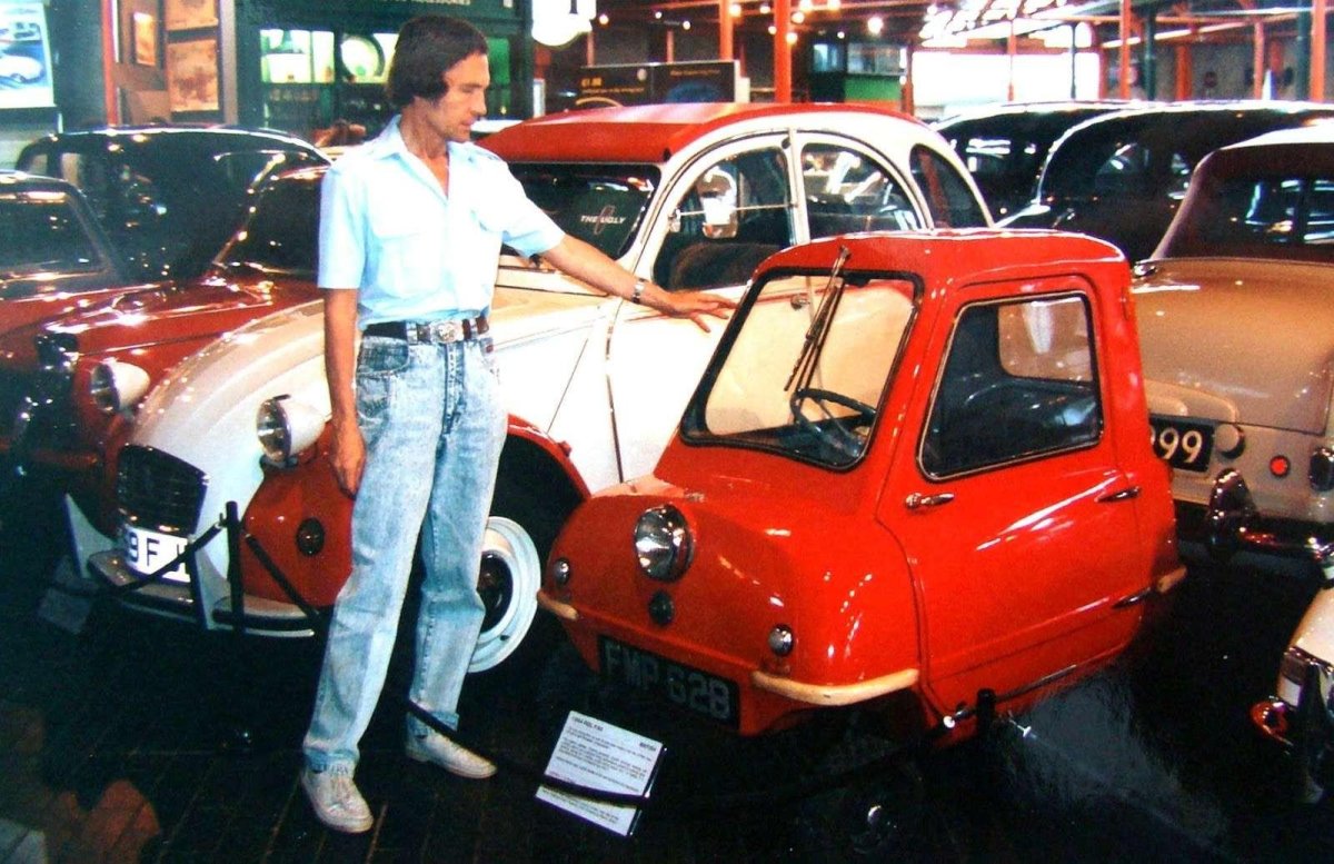 Самый маленький микроавтомобиль в мире