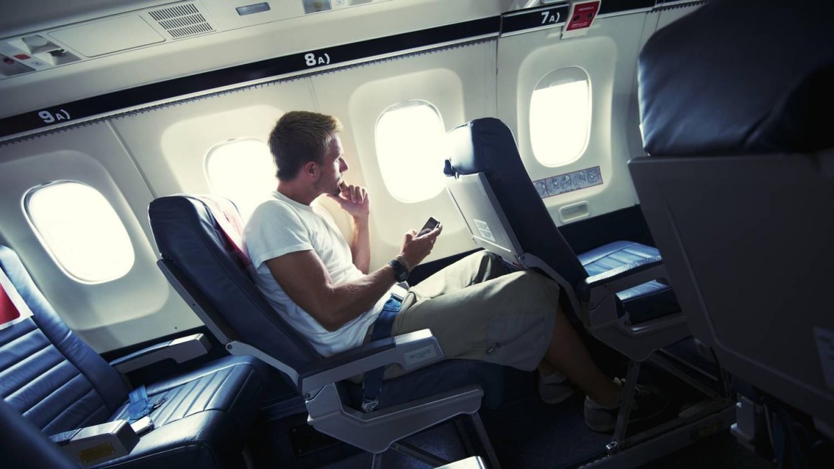 Кресло с окном в самолете