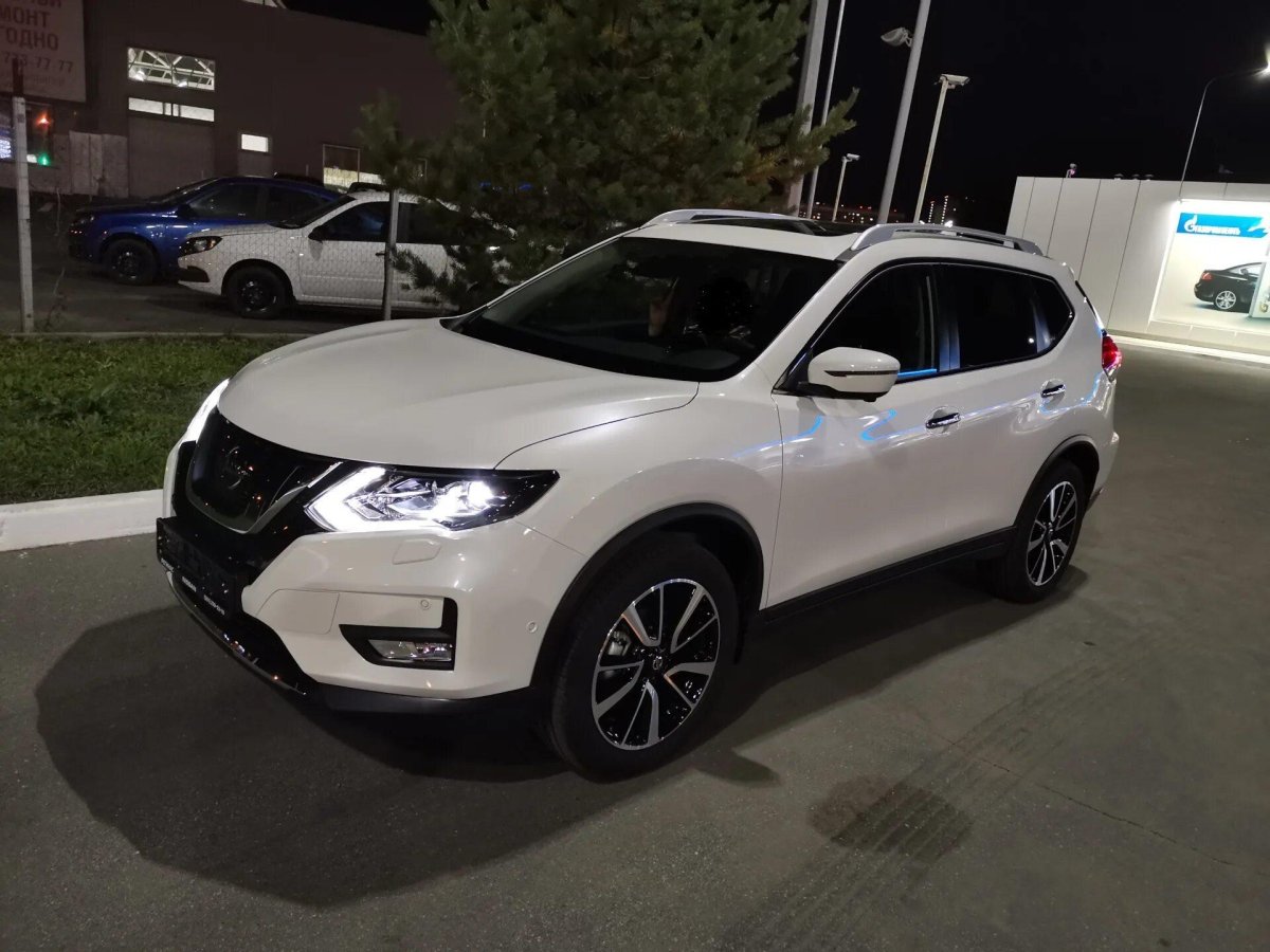Ниссан х-Трейл 2021 белый перламутр