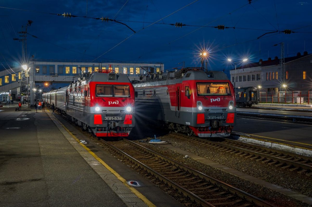 Пассажирский Локомотив эп1