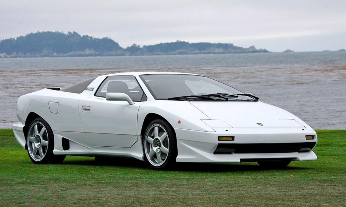 Lamborghini p140