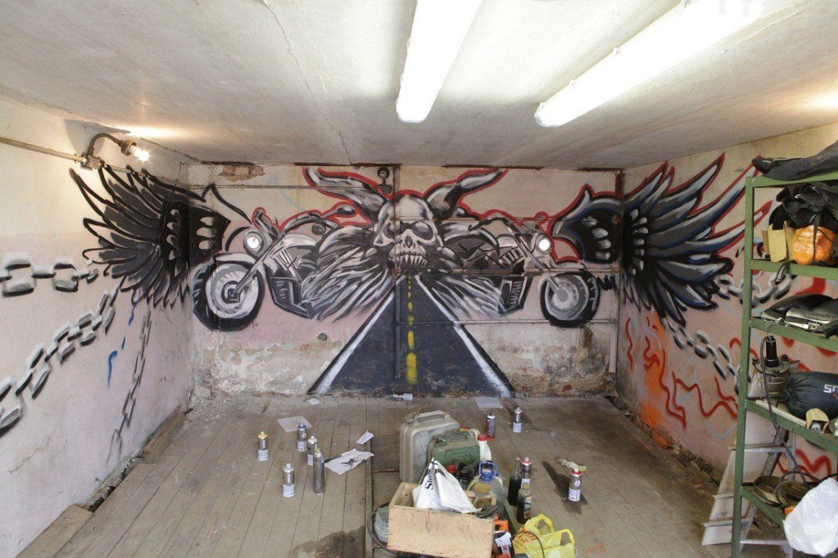 Роспись стен в гараже