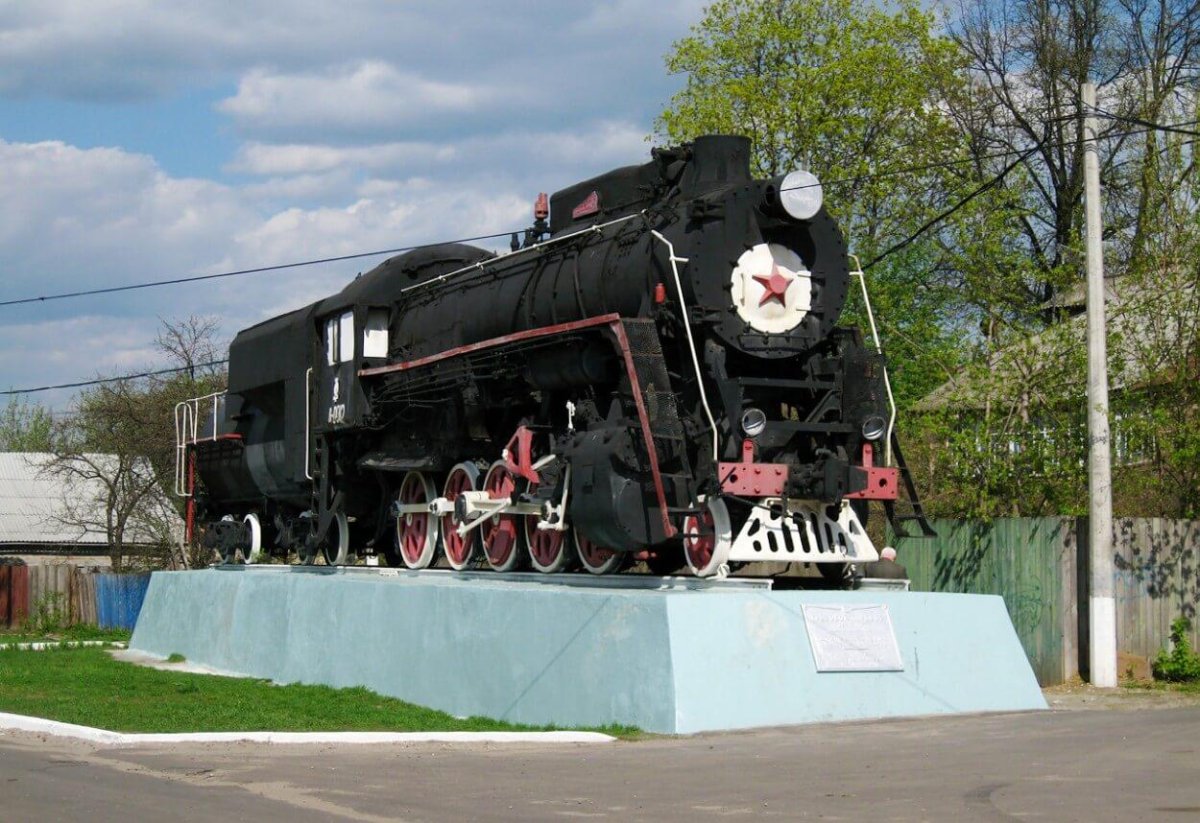 Памятник паровозу в Коломне