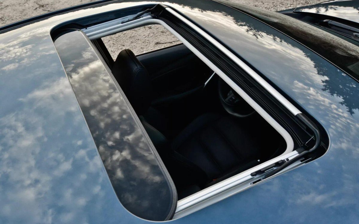 Мазда 6 с люком