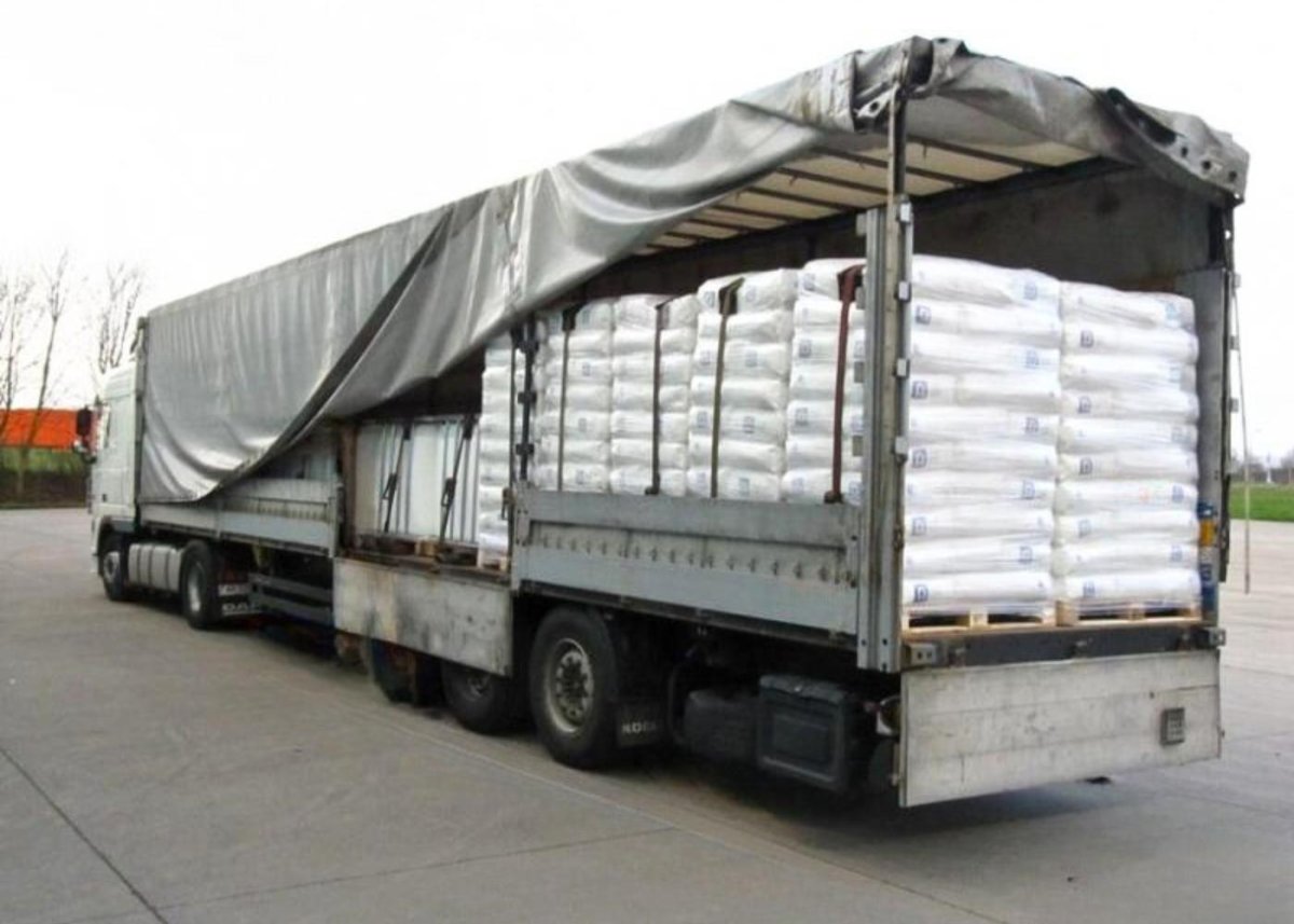 Разгрузка фуры 33 паллета