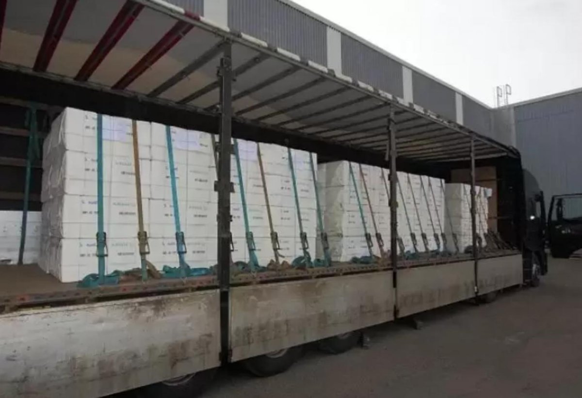 Грузы в тентованных полуприцепах