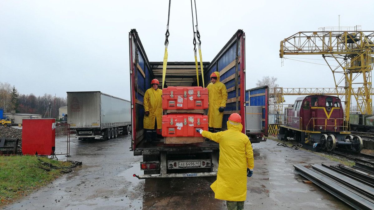 Разгрузка фуры