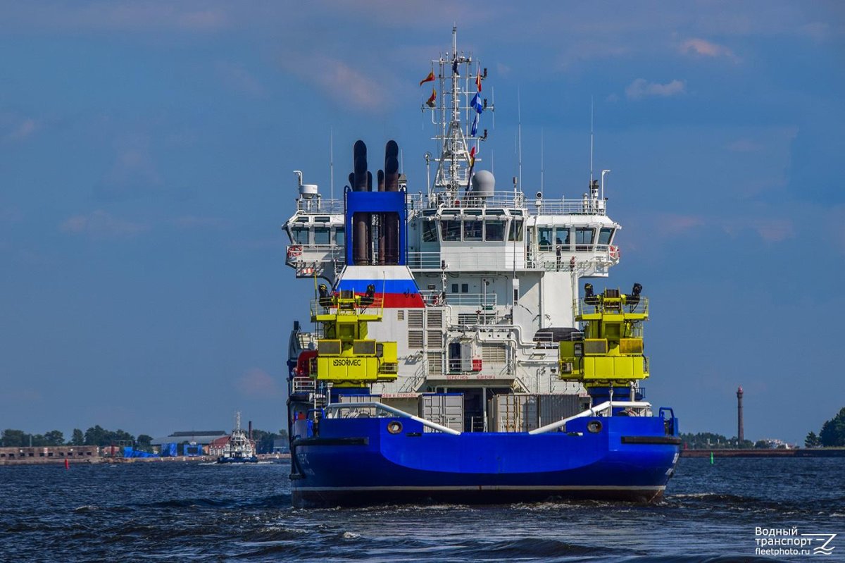 Судно Эльбрус 23120