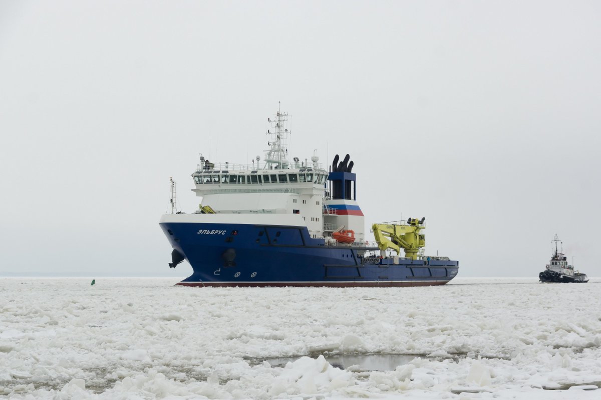 Судно тылового обеспечения проекта 23120 Эльбрус