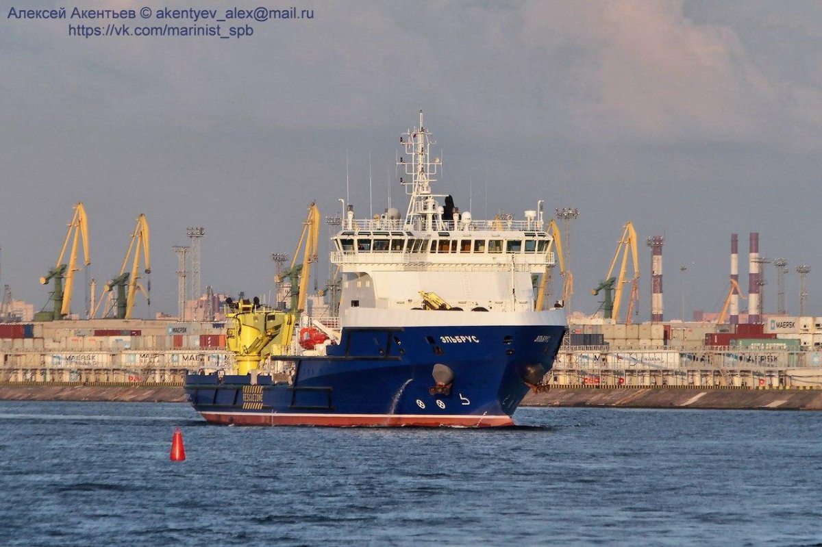 Судно Эльбрус СКФ