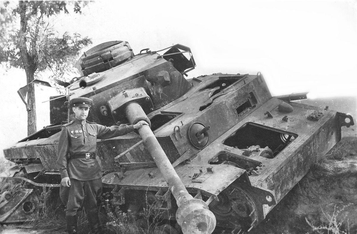 Подбитый PZ-4 Ausf j