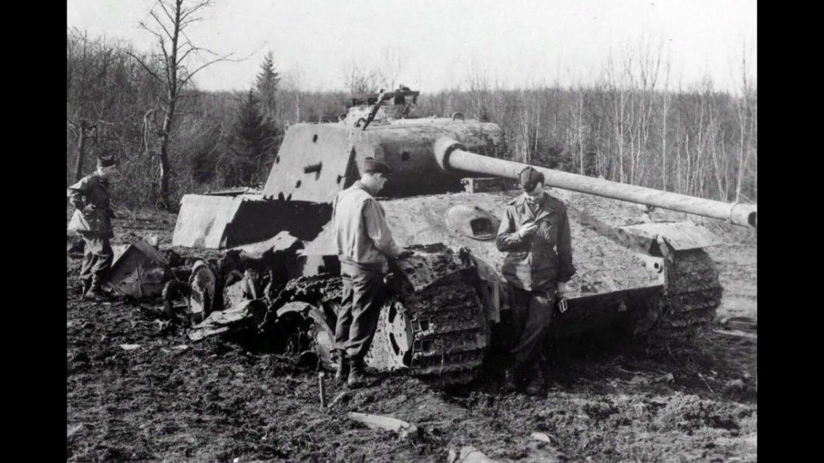 Подбитый танк пантера