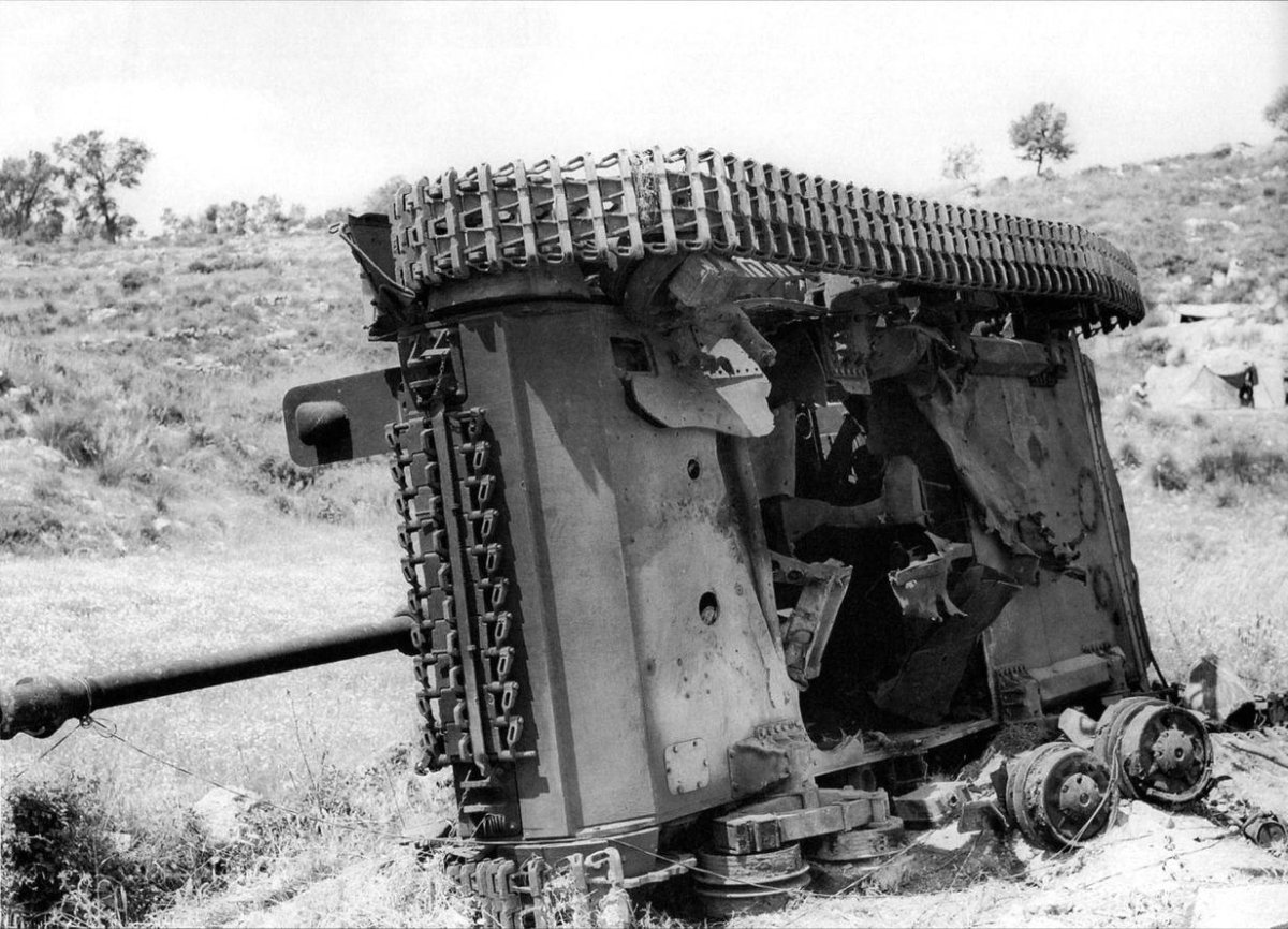 Подбитый немецкий танк тигр