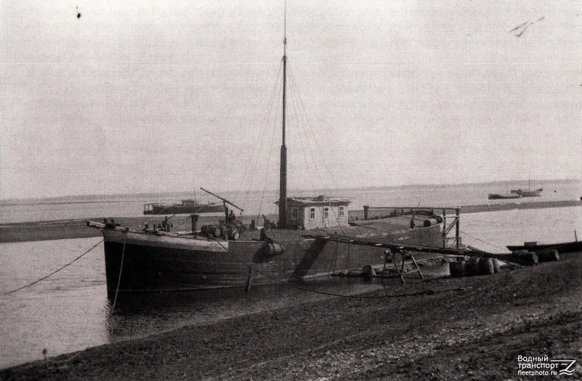 Нефтеналивные баржи Шухова