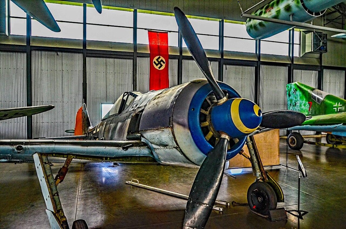 Самолет Фокке Вульф та 154