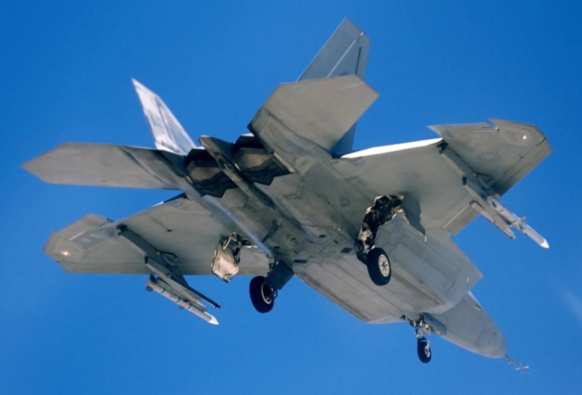 Aim-120 на f-35
