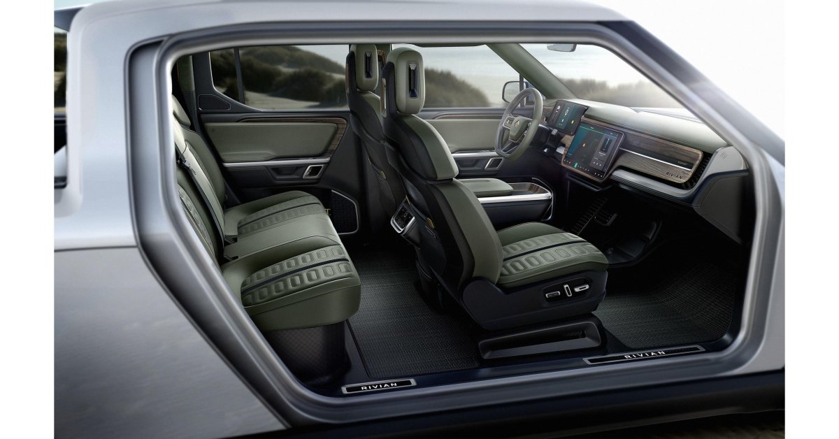 Rivian r1t салон