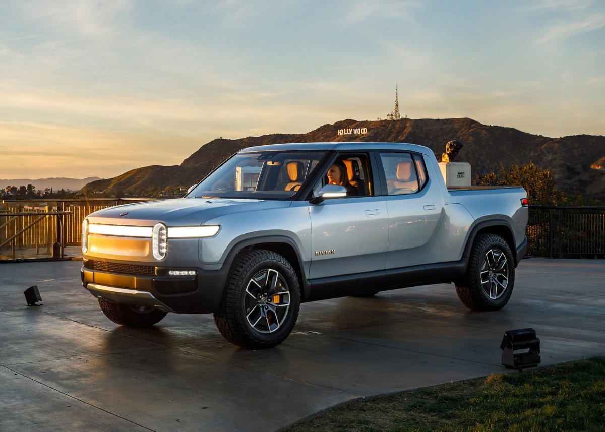 Rivian r1t пикап