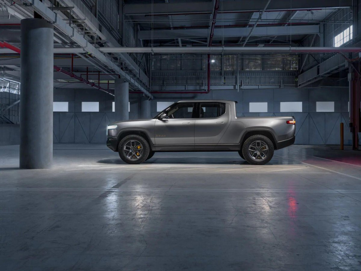 Ривиан автомобиль