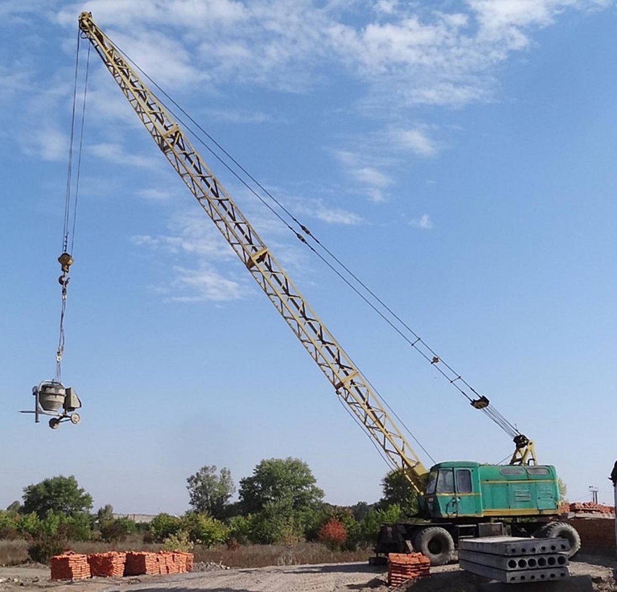 Пневмоколесный кран к-161