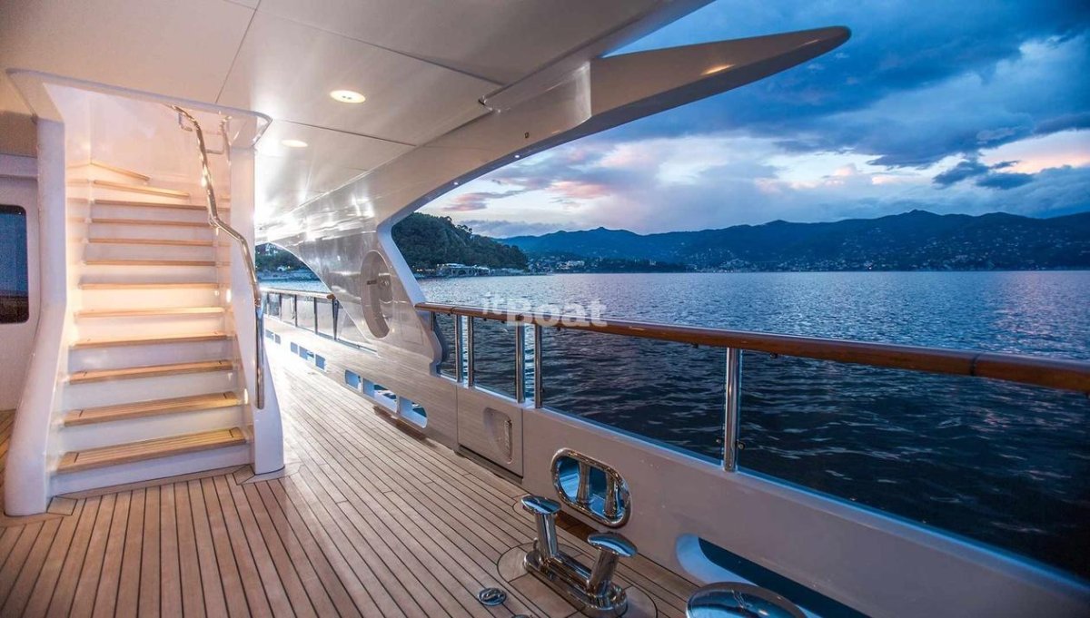 Яхта эллинг е6