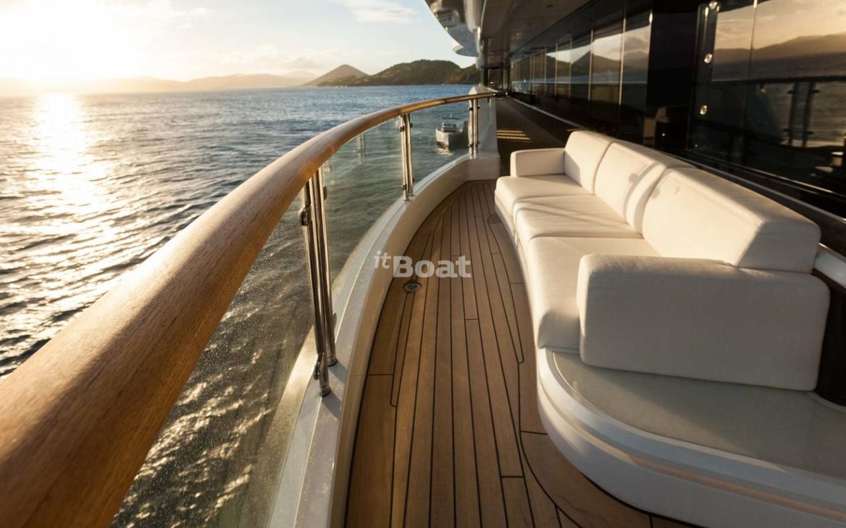 Яхтенная палуба