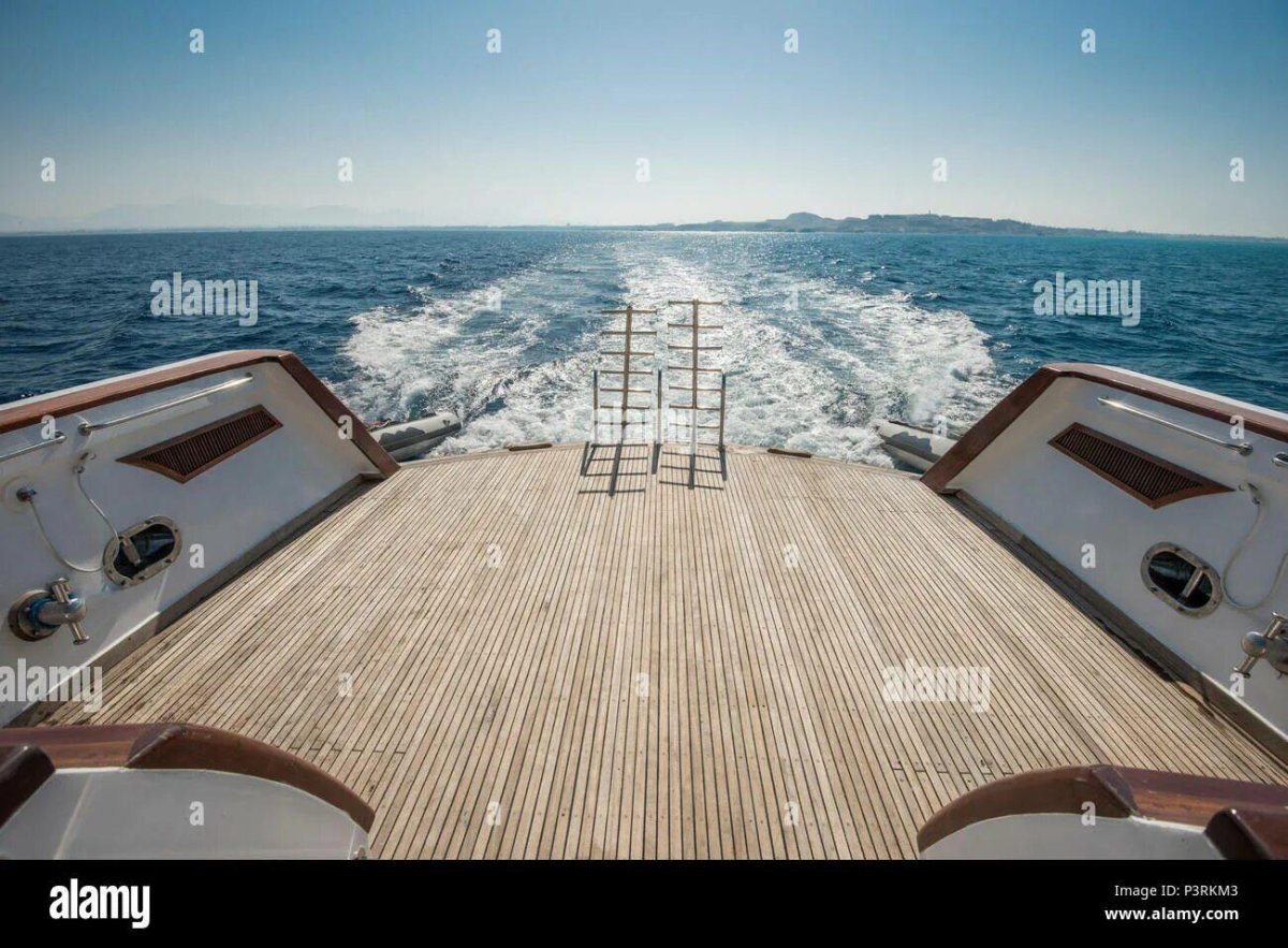 Яхтенная палуба