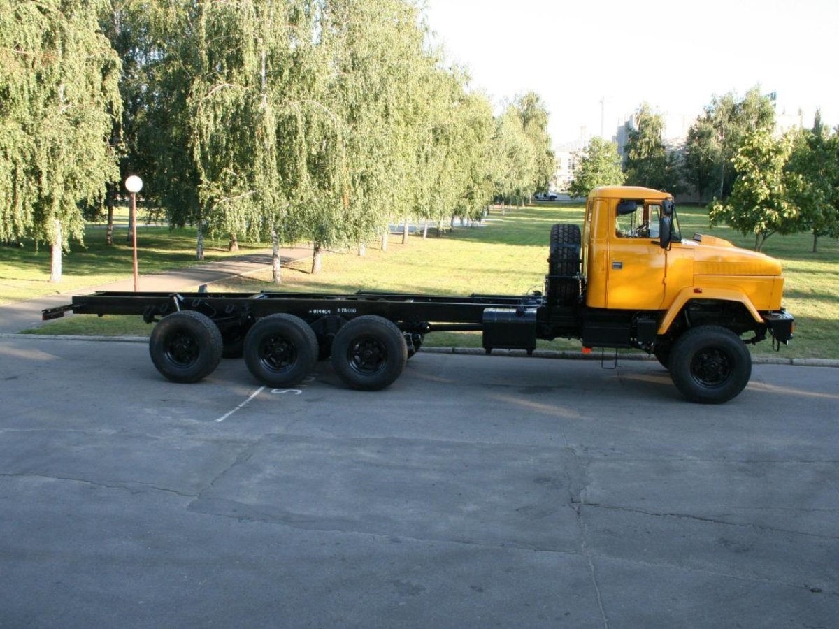 Шасси КРАЗ-7140н6, 8х6