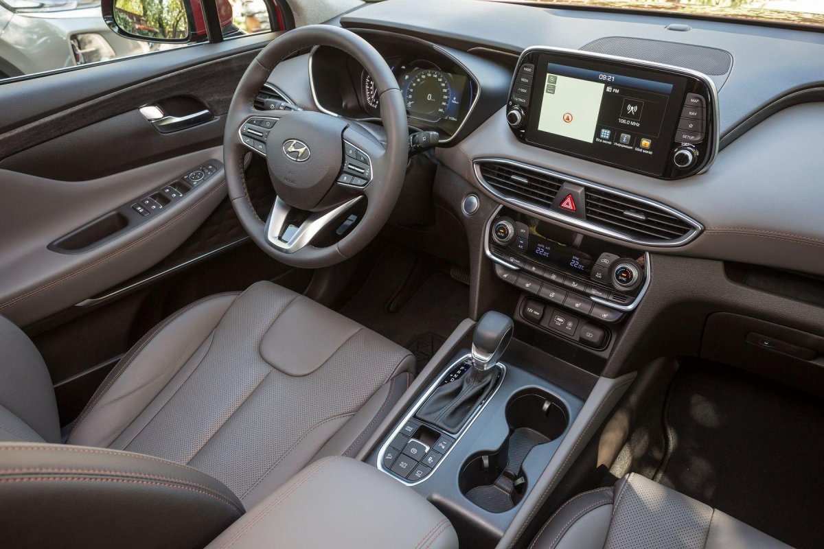 Hyundai Santa-Fe 2019 Interior
