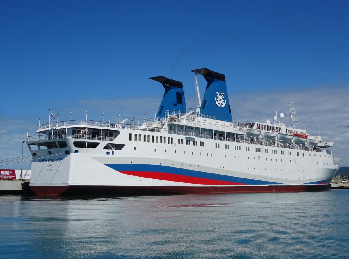 Князь Владимир круизный лайнер