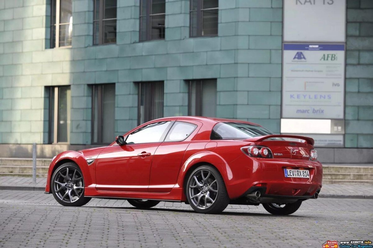 Mazda RX 8 спортивная