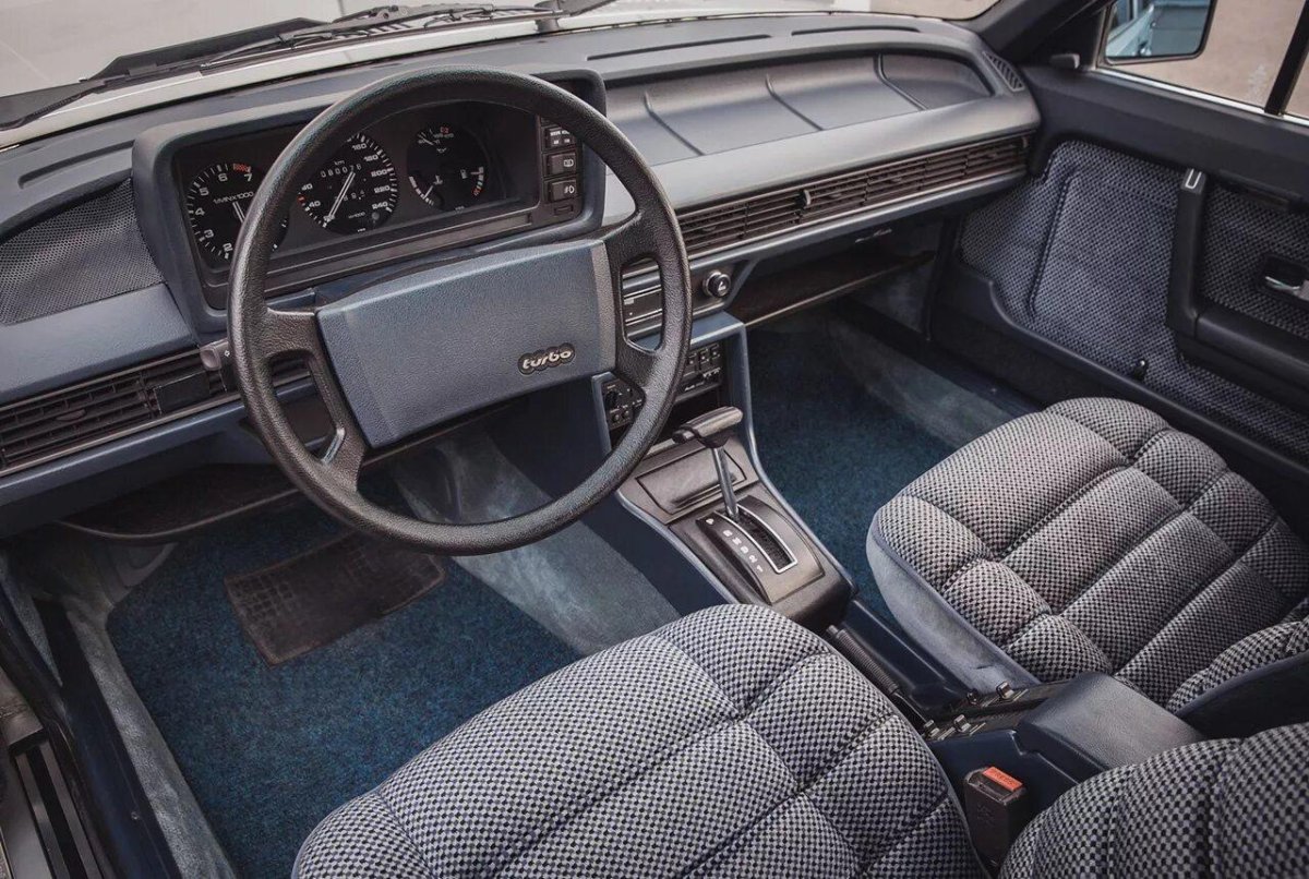 Audi 200 c2