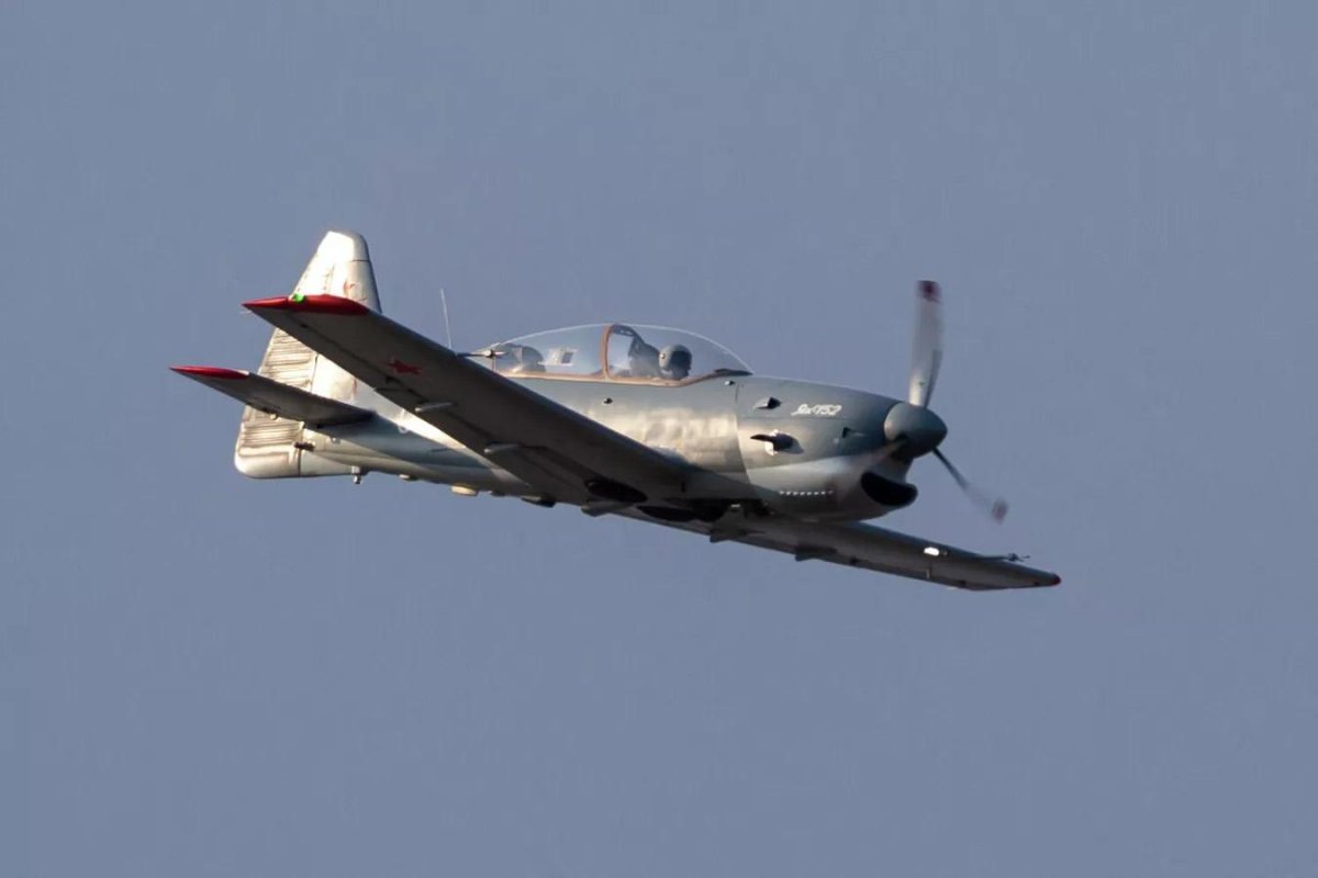 Самолёт як-152